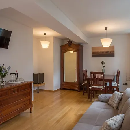 Monstay Ferienwohnung Am Roten Haus Dom wakacyjny Monschau
